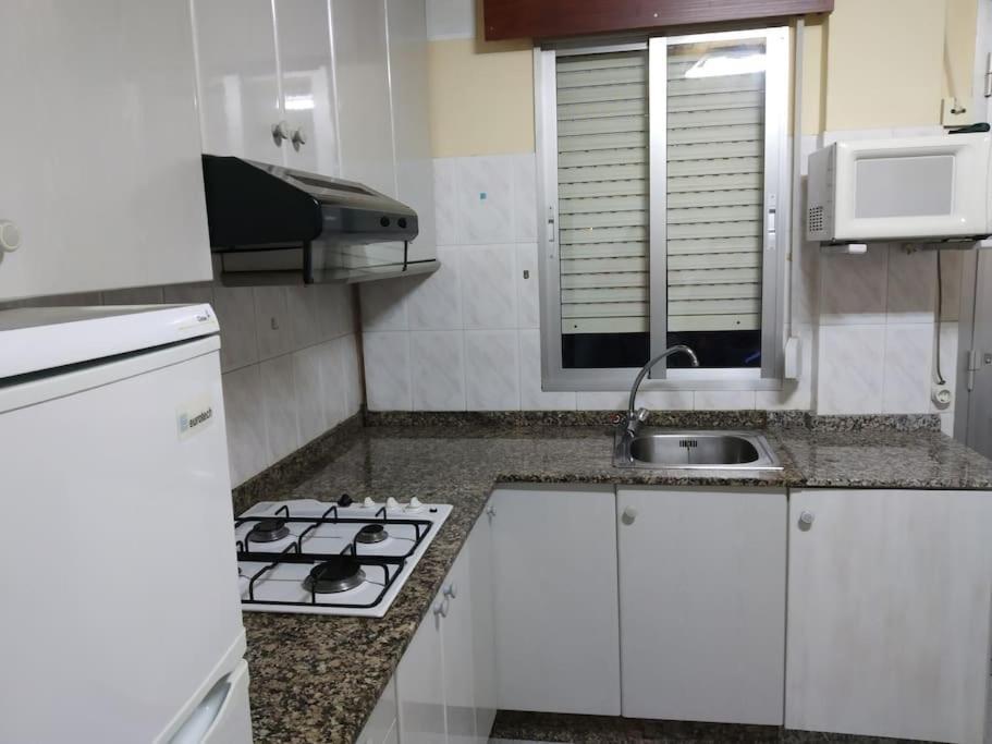 Apartamento Con Terraza Y Vistas Al Mar Bueu Luaran gambar
